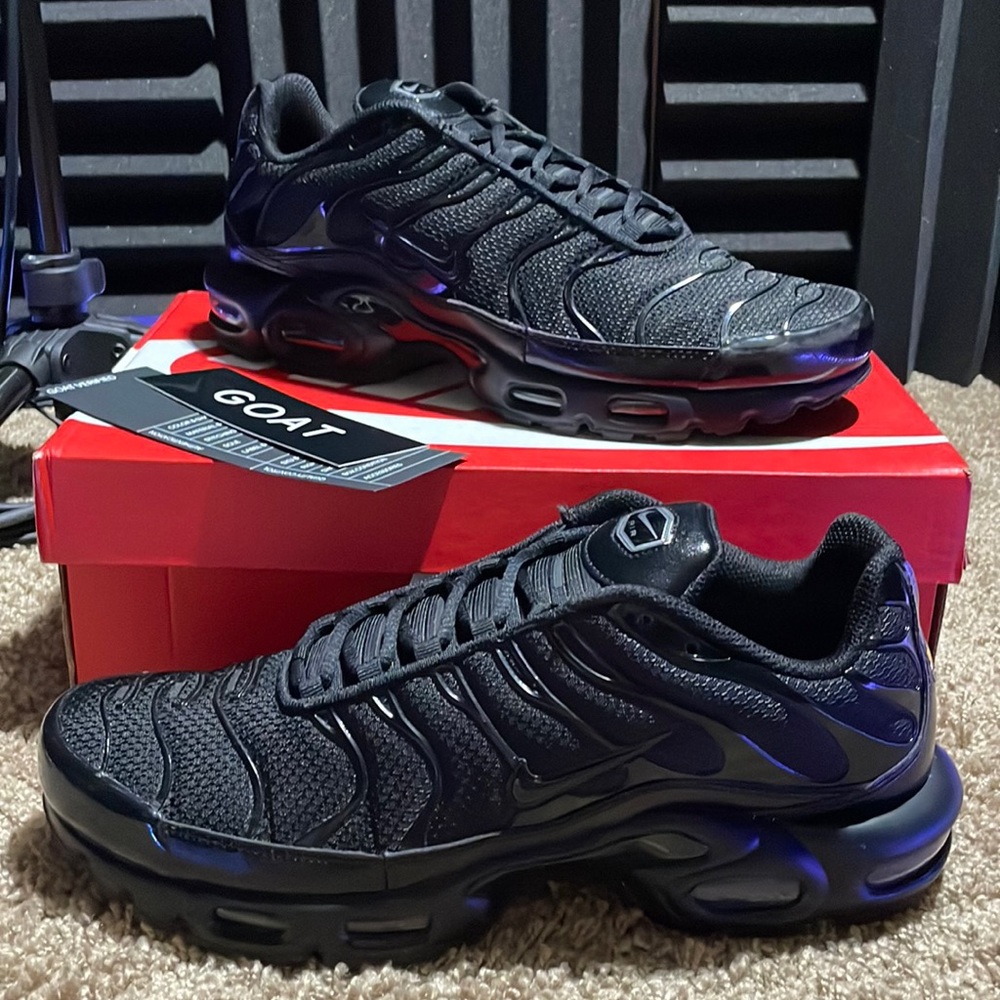 Nike Air Max Plus Triple Black